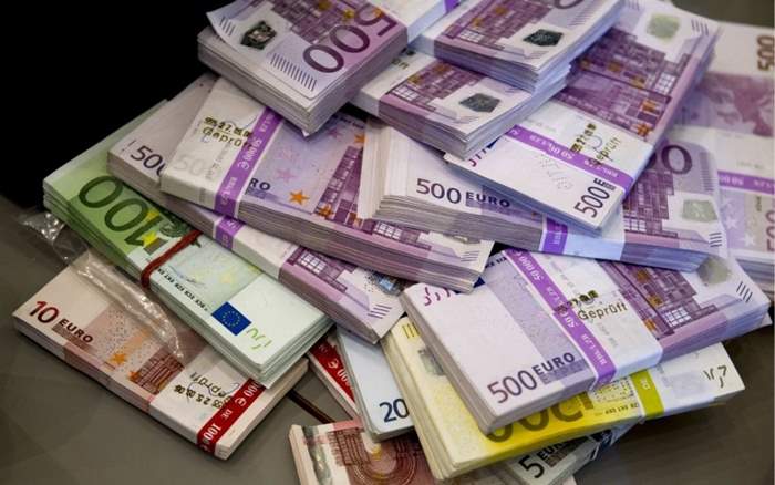 money-euro-cash-currency-bill.jpg